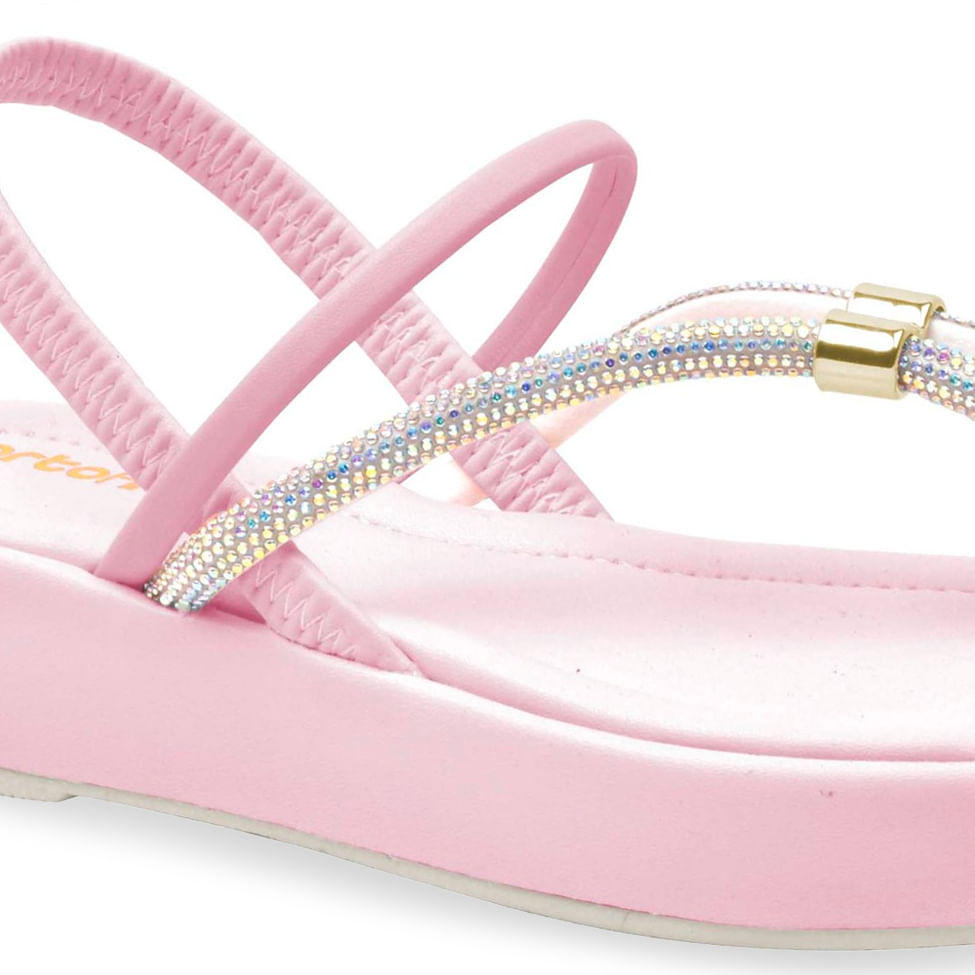 Vista lateral da sandália infantil rosa Ortofino mostrando o fecho em velcro ajustável